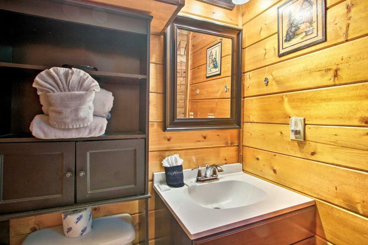 River Rush- Cozy Riverfront Cabin 5 Mi To Pigeon Forge Sevierville Exteriér fotografie